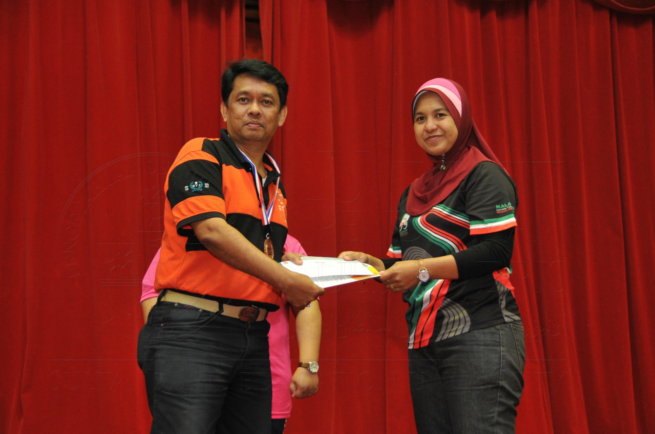 PRO15 158 CATUR HAS 9449